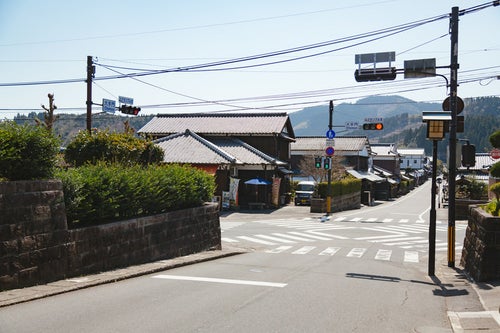 小さなスクランブル交差点（宮崎県日南市の大手門交差点）の写真