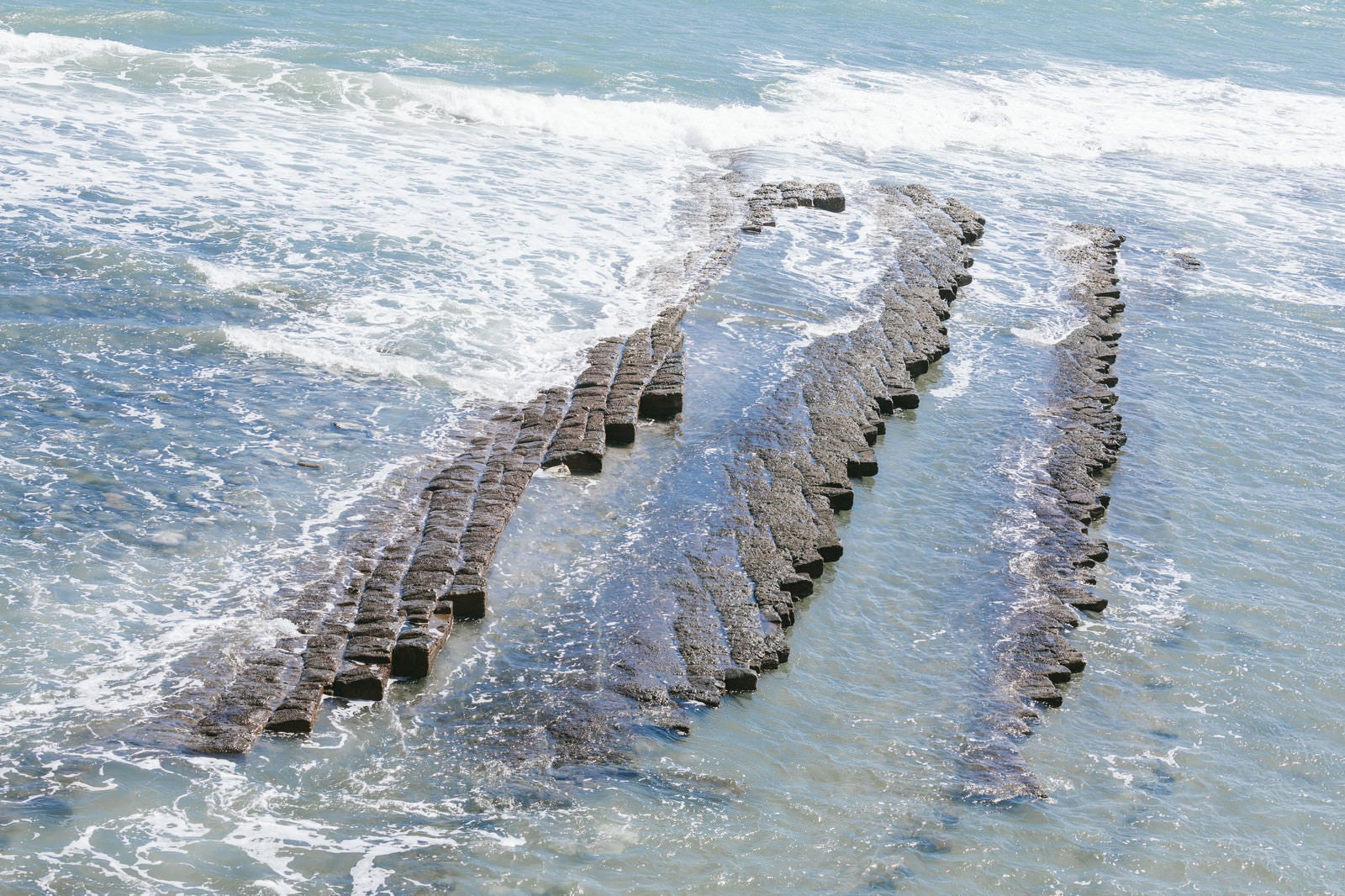 「約650万年前に出来た鬼の洗濯岩（波状岩）」の写真