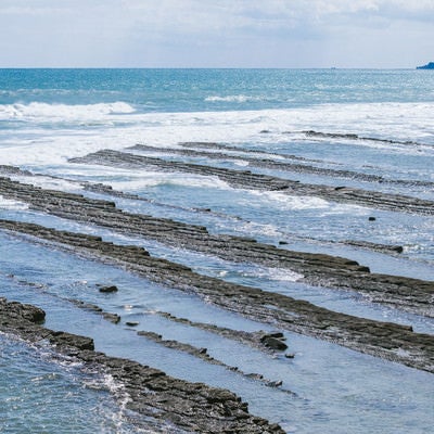 日南海岸名物「鬼の洗濯岩（波状岩）」の写真