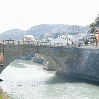 堀川橋と乙姫神社の鳥居の写真