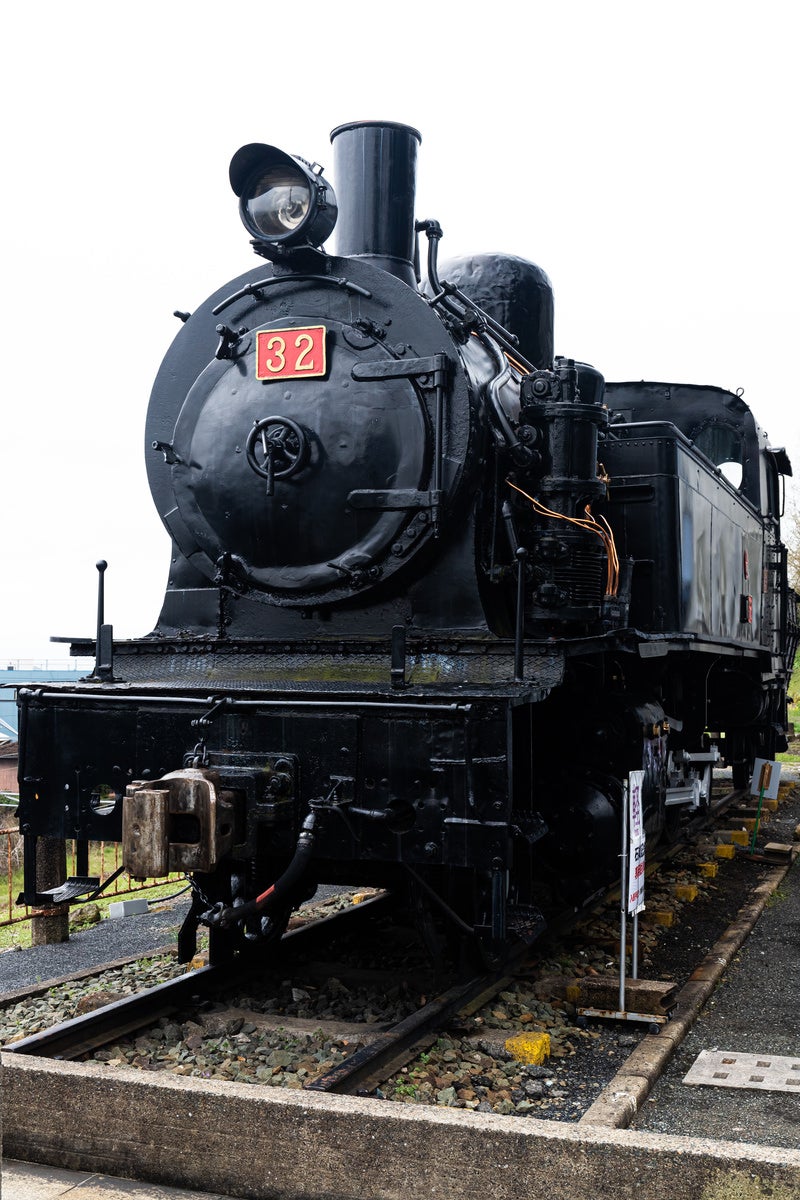 「直方市石炭記念館に保存されているコッペル蒸気機関車」の写真