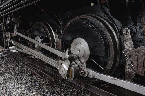 蒸気機関車の車輪の写真