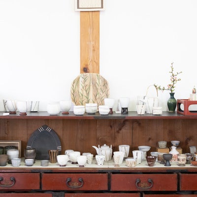 宮原隆窯で販売中の陶器類の写真
