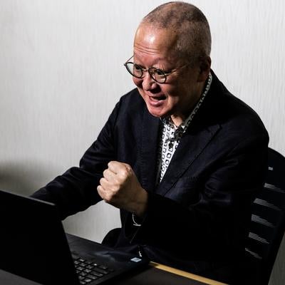 我が社を訪れた取引先が落とし穴にかかったの写真