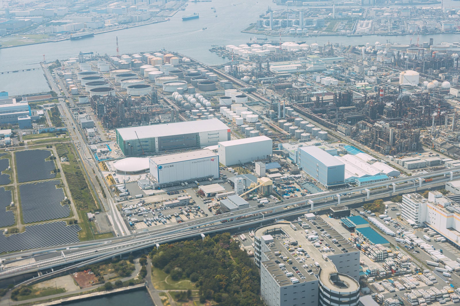 「川崎浮島の工業地帯」の写真