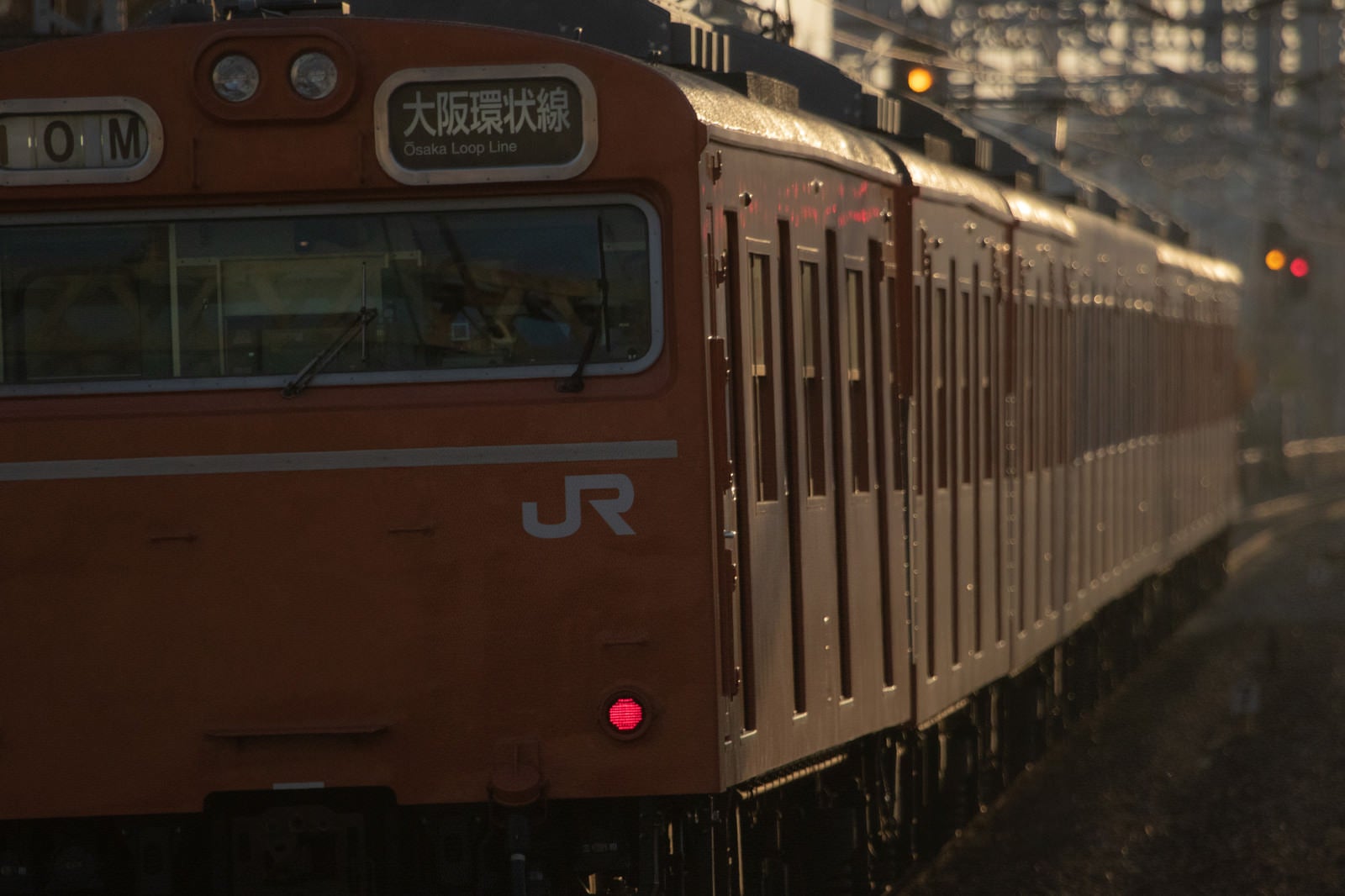 「48年の歴史に終止符が打たれた大阪環状線103系」の写真