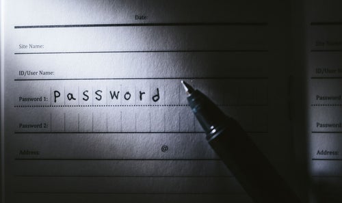 パスワードの文字列が「password」の写真