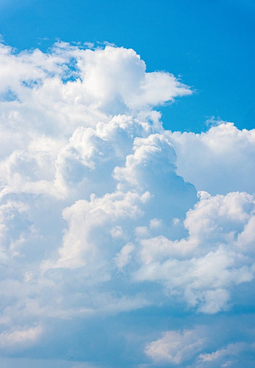 空高い大きな雲の写真