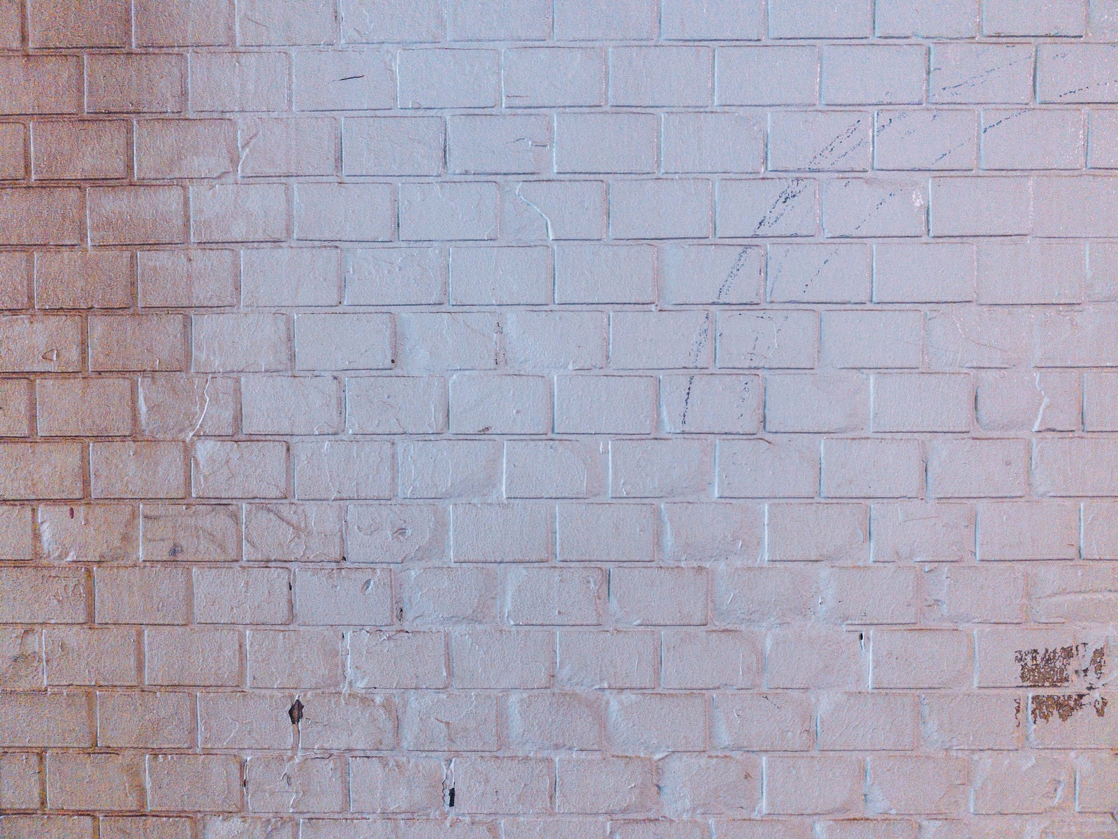 「白くペイントした壁（テクスチャ）」の写真