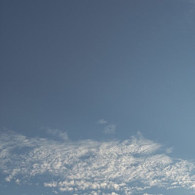 青空と薄雲の写真