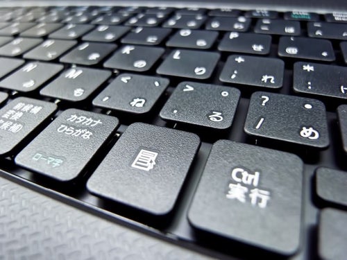 ノートPCのキーボード（日本語）の写真