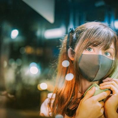 次はカードの裏の３桁の数字を教えての写真