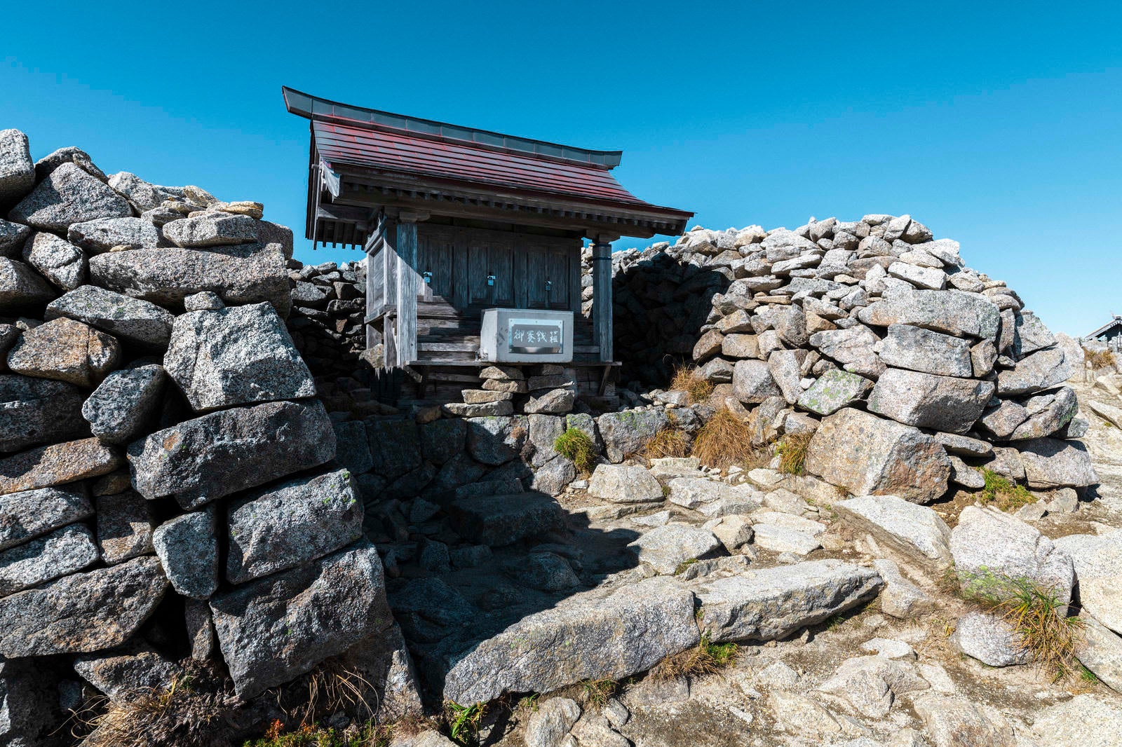 「木曽駒ヶ岳山頂神社」の写真