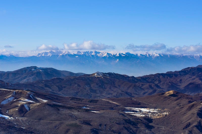 蓼科山から見える北アルプス稜線の景色の写真