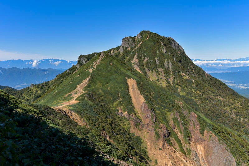 文三郎尾根からみる阿弥陀岳の景色（赤岳）の写真