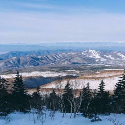 冬の菅平牧場遠景の写真