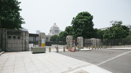 国会議事堂参議院入口（閉門）の写真