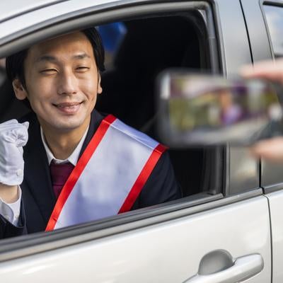 煽り運転の相手にも笑顔で対応の写真