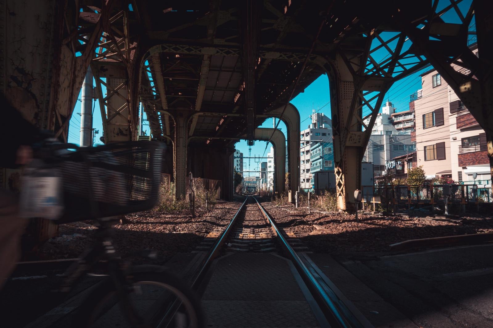 「常磐線の線路と踏切」の写真