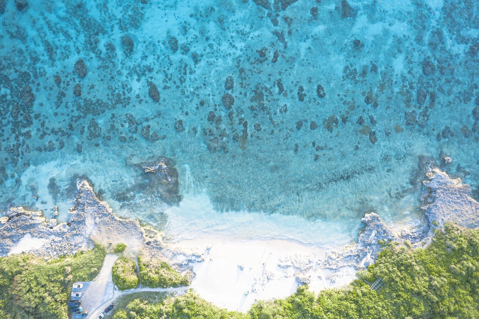 「来間島のムスヌン浜の様子（空撮）」の写真