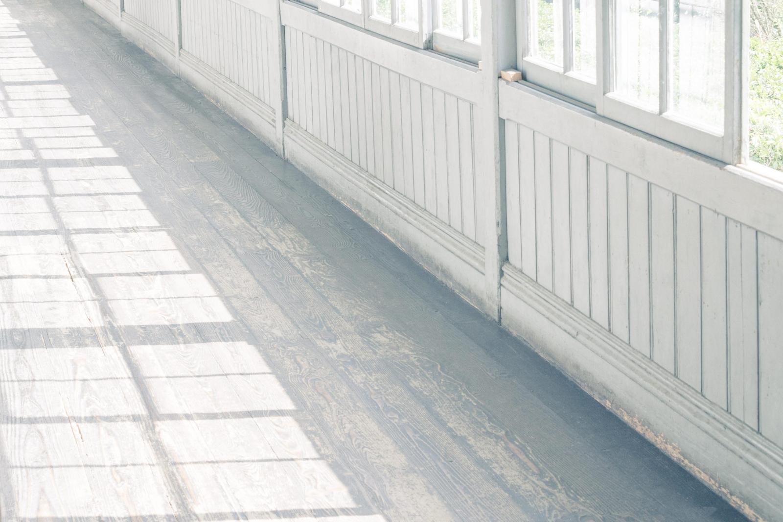 「透明感のある廊下」の写真