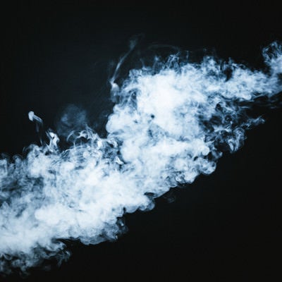 流れる煙の写真