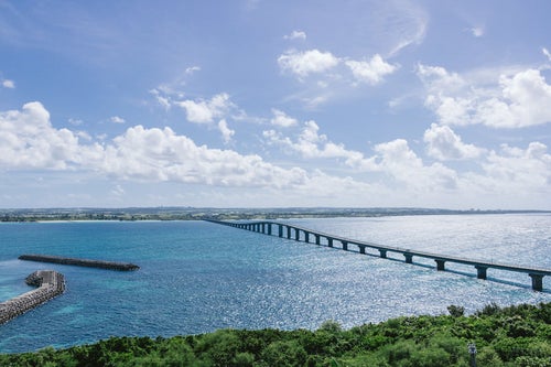 沖縄の観光スポット「来間大橋」の写真