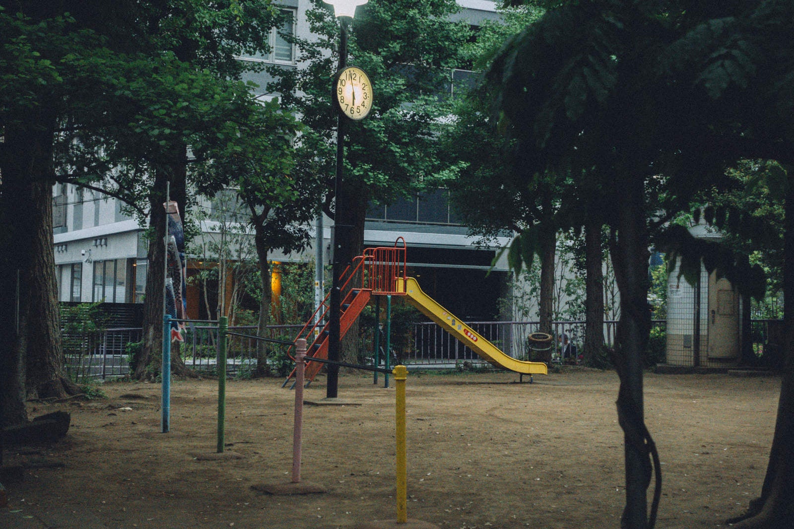 「八景天祖神社前の八景児童遊園」の写真