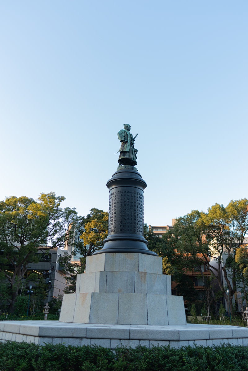 「靖国神社の大村益次郎の銅像」の写真