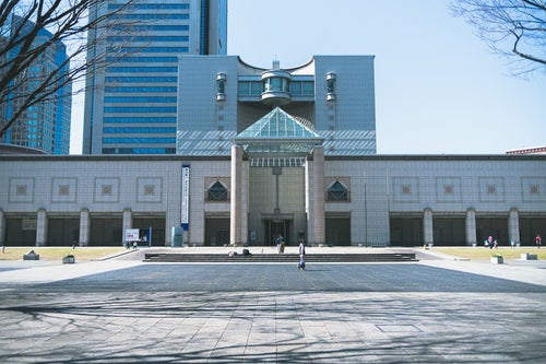 横浜美術館前の写真