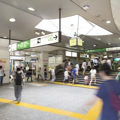 高田馬場駅改札の写真