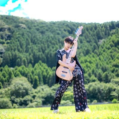 不正解！答えはギターから徐々にベースに変わっていったでした！の素材