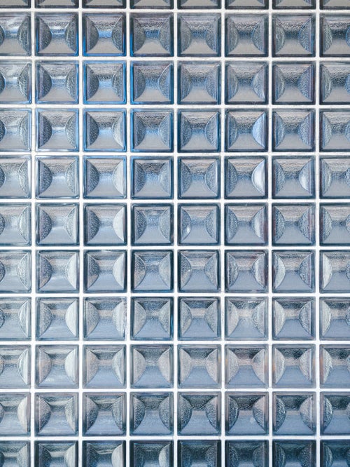 ガラスブロックの壁（テクスチャ）の写真