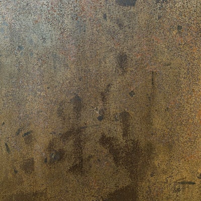 表面がボロボロに風化した鉄壁（テクスチャー）の写真