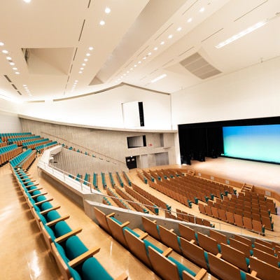 世界有数の音響設備の多目的コンサートホール「とぎつカナリーホール」の写真