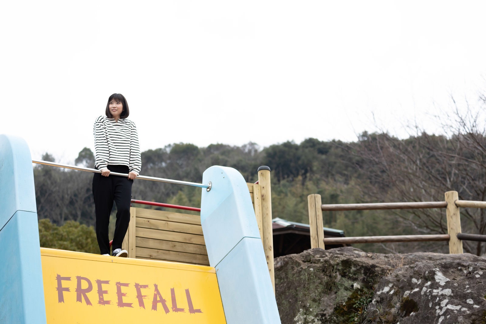 「FREE FALL（時津町、文化の森公園）」の写真［モデル：塩田みう］
