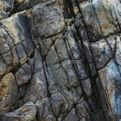 岩の亀裂（テクスチャ）の写真
