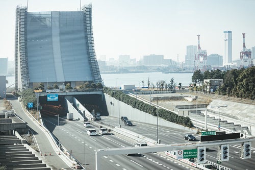 東京港トンネル入り口の写真