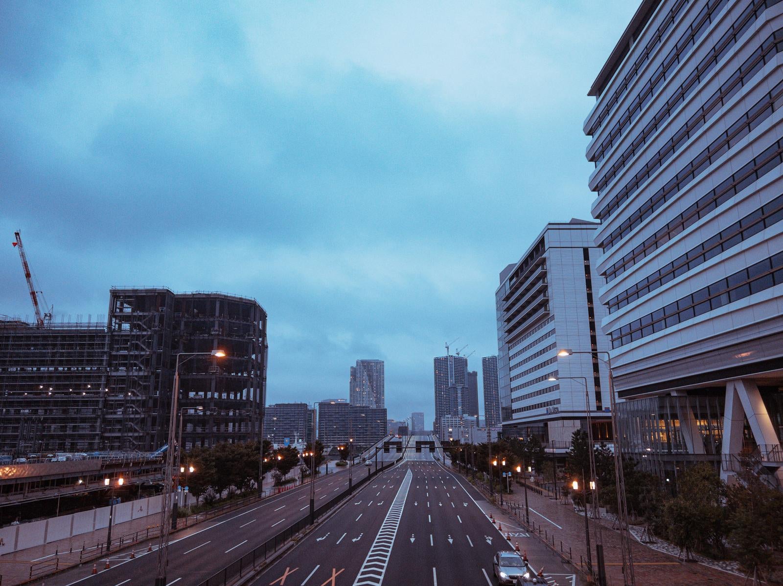 「ラビスタ東京ベイ前の484号線」の写真