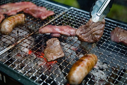 炭火焼き肉バーベキューの写真