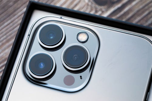 iPhone 13 Pro 背面カメラ部分の写真