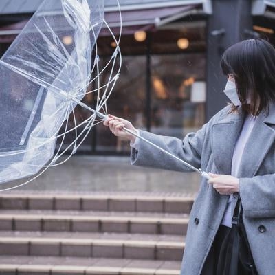 持ってみな 飛ぶぞの素材