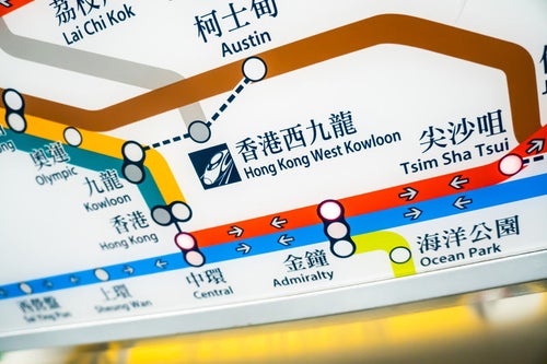 イミグレが設置されてる広深港高速鉄道の香港西九龍駅の案内図の写真
