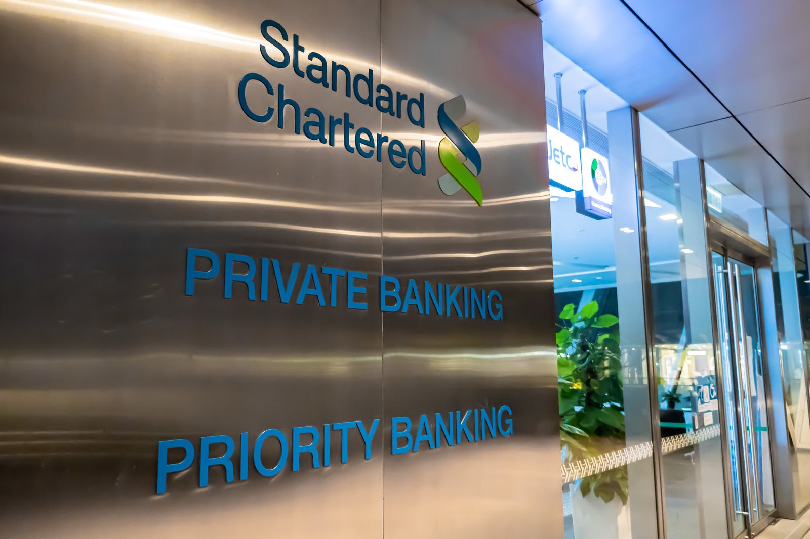 「ロンドンに本拠地を構えるスタンダードチャータード銀行のプライベートバンクとプライオリティバンク」の写真