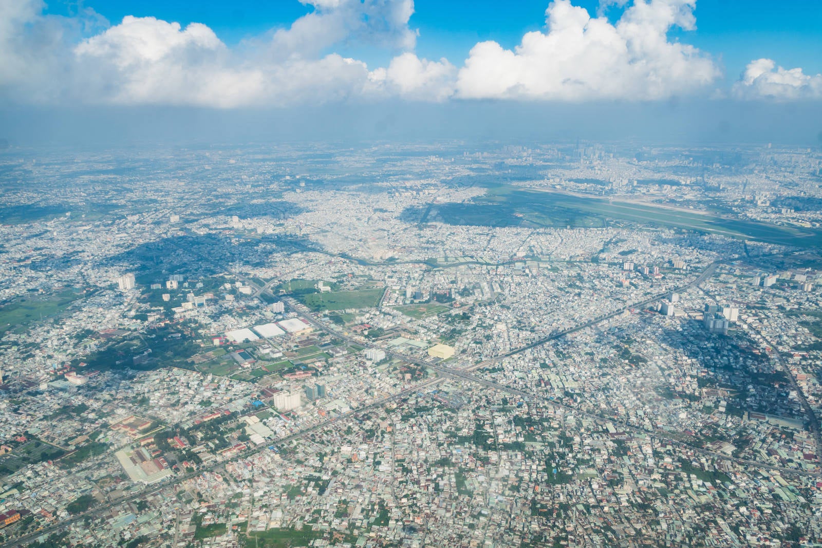 「ベトナムの街並み（上空から）」の写真