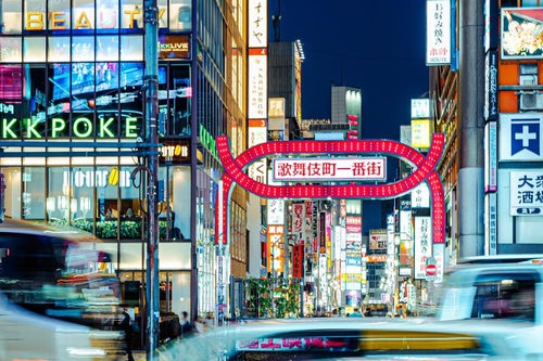 歌舞伎町一番街の輝きの写真
