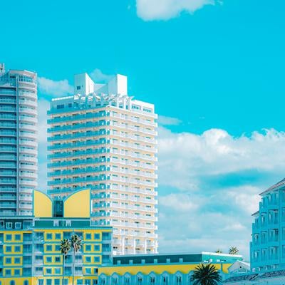 モダンなデザインと南国リゾート感が融合する和歌山マリーナシティの写真