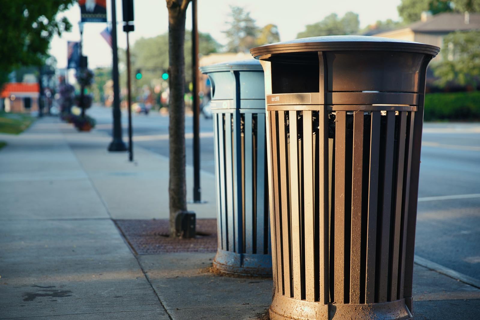 「街中に設置されたゴミ箱（アメリカ）」の写真