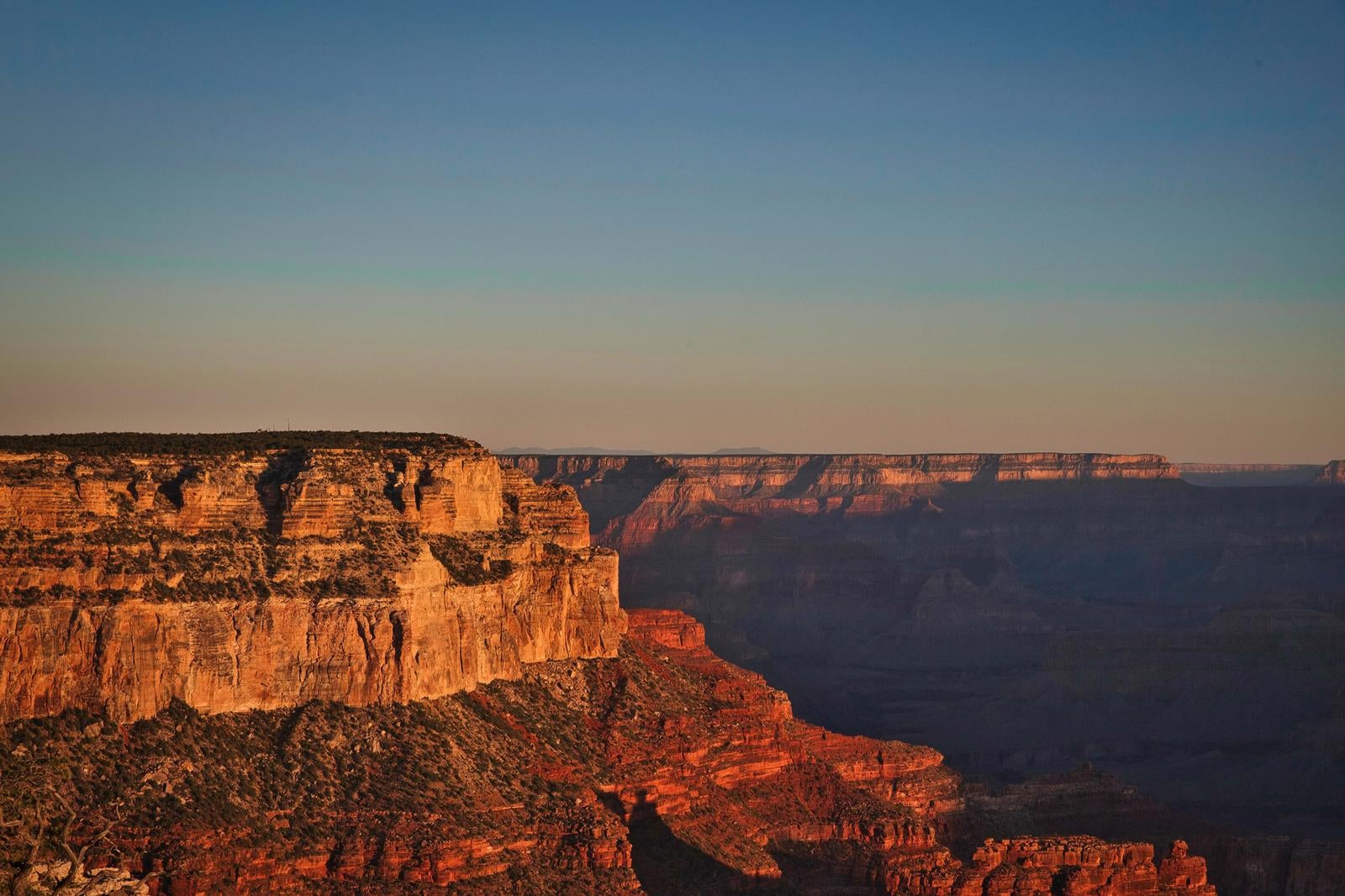 Sunrise at the Grand Canyon - free stock photo