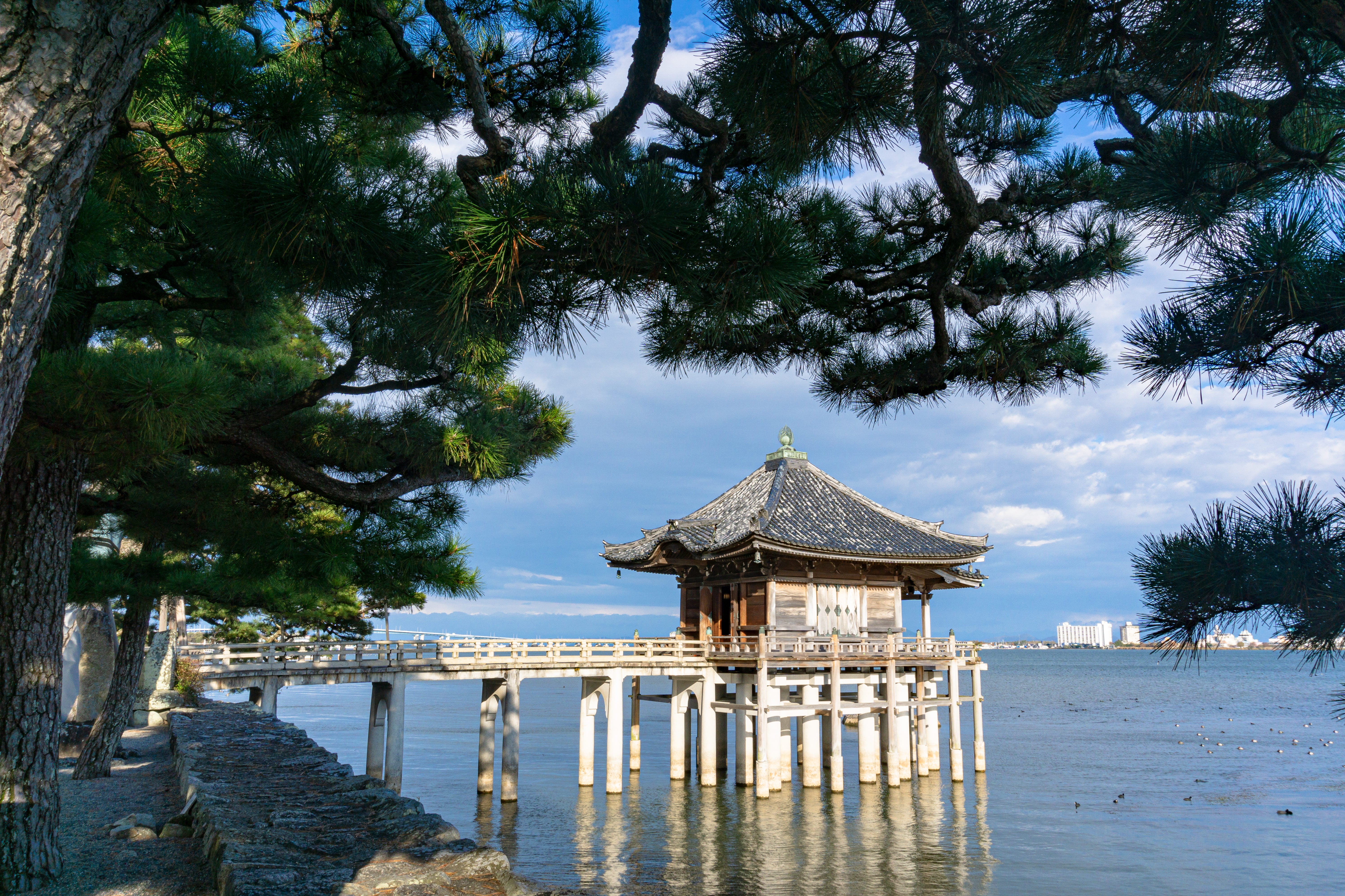 安藤広重の浮世絵、近江八景「堅田落雁(かたたのらくがん)」にも描かれ